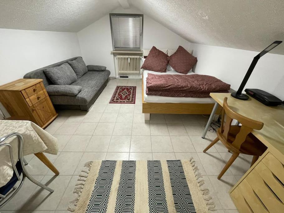 Comfortable Apartment In Commercial Centre Unterhaching Exteriör bild