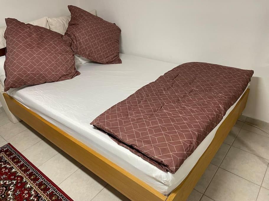 Comfortable Apartment In Commercial Centre Unterhaching Exteriör bild