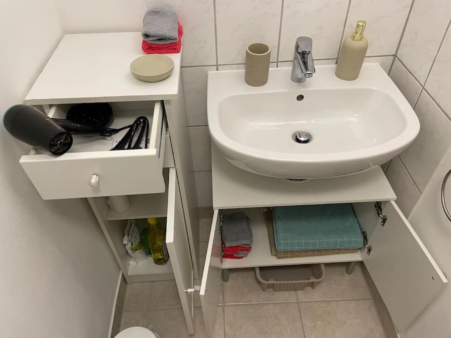Comfortable Apartment In Commercial Centre Unterhaching Exteriör bild