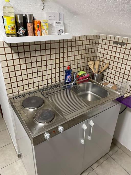 Comfortable Apartment In Commercial Centre Unterhaching Exteriör bild