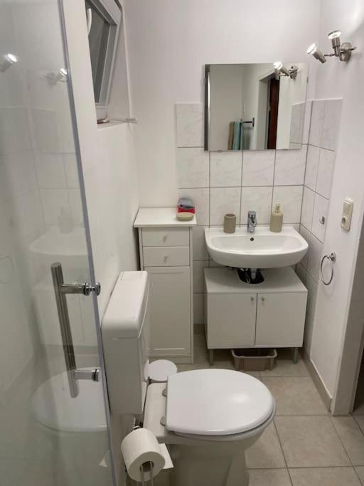 Comfortable Apartment In Commercial Centre Unterhaching Exteriör bild